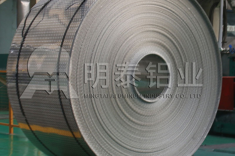 3條筋花紋鋁板價格多少_消防車防滑板花紋鋁板規格