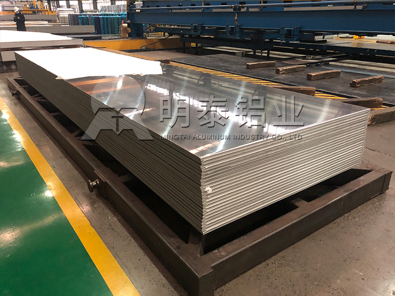 明泰汽車前后蓋用5182鋁板，是汽車用鋁優選廠家