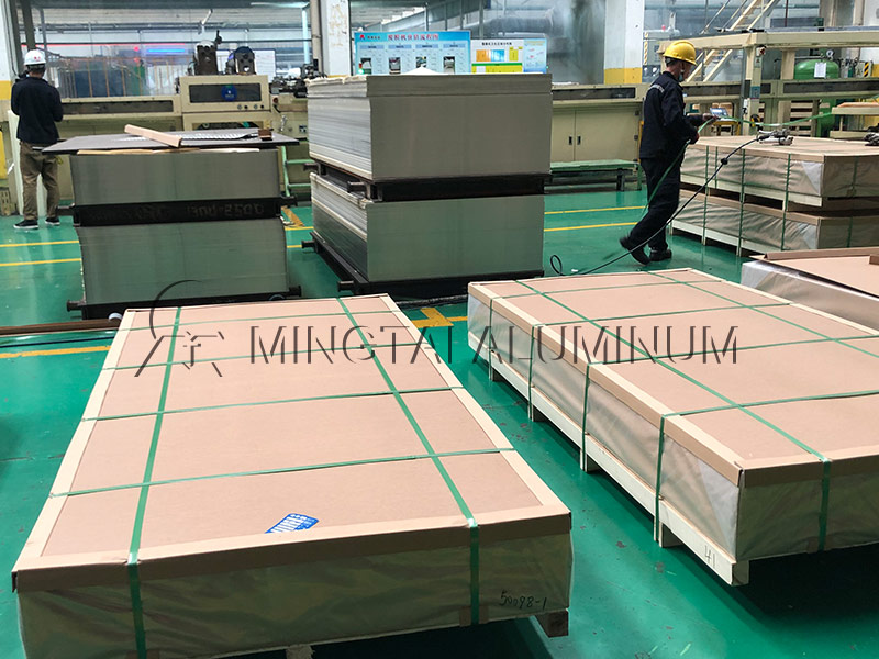 食品模具用鋁板對(duì)于中厚鋁板衛(wèi)生標(biāo)準(zhǔn)有啥要求？