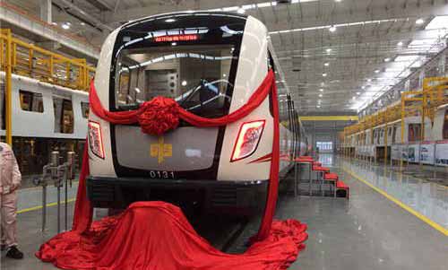 鄭州造”首列地鐵列車下線 加快明泰鋁業產業轉型升級